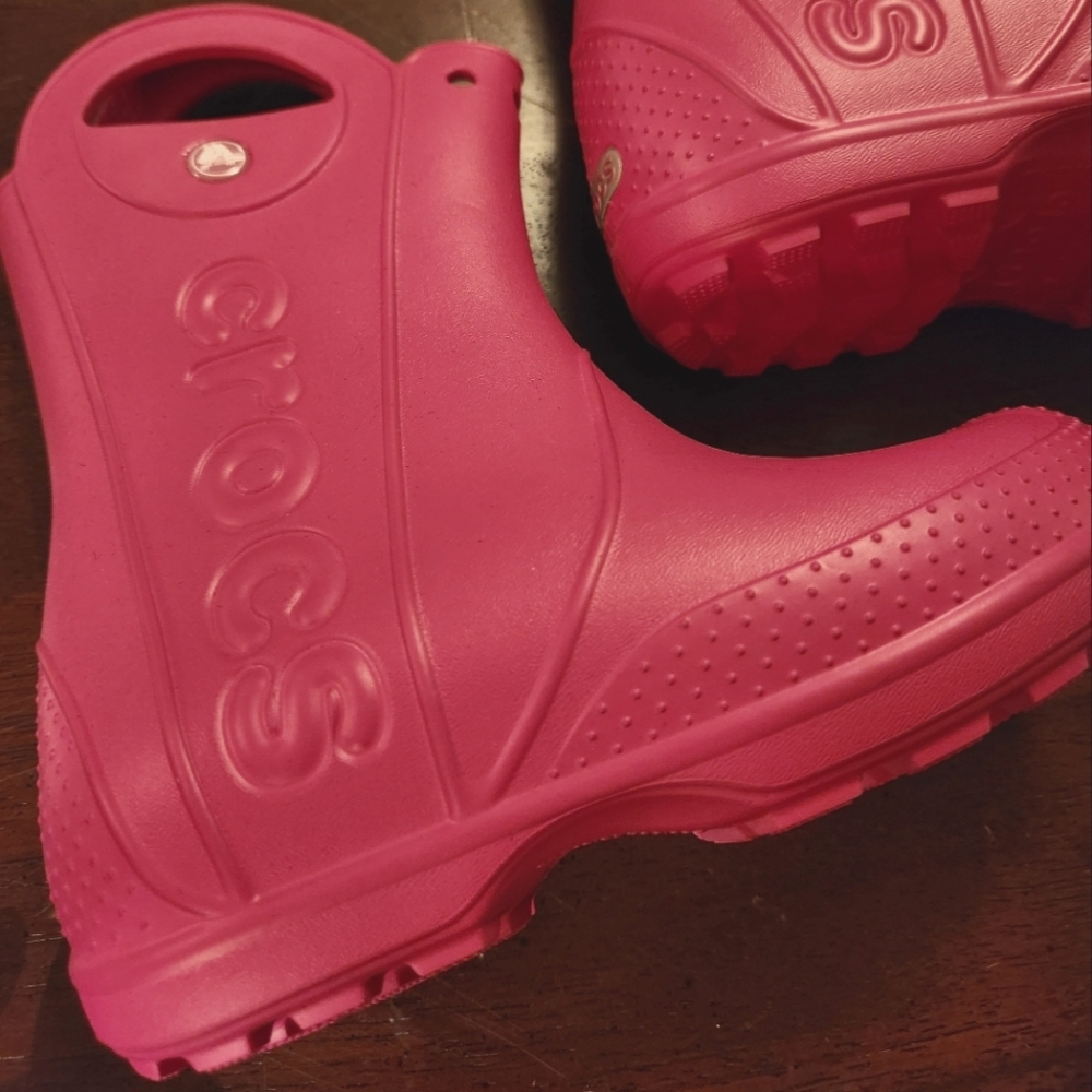 Crocs Handle It Boots, size Junior 1, New With Tags